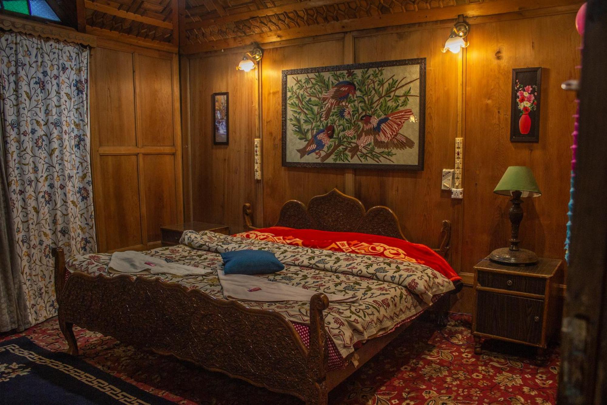 SrīnagarHouse Boat New Manora住宿加早餐旅馆 外观 照片