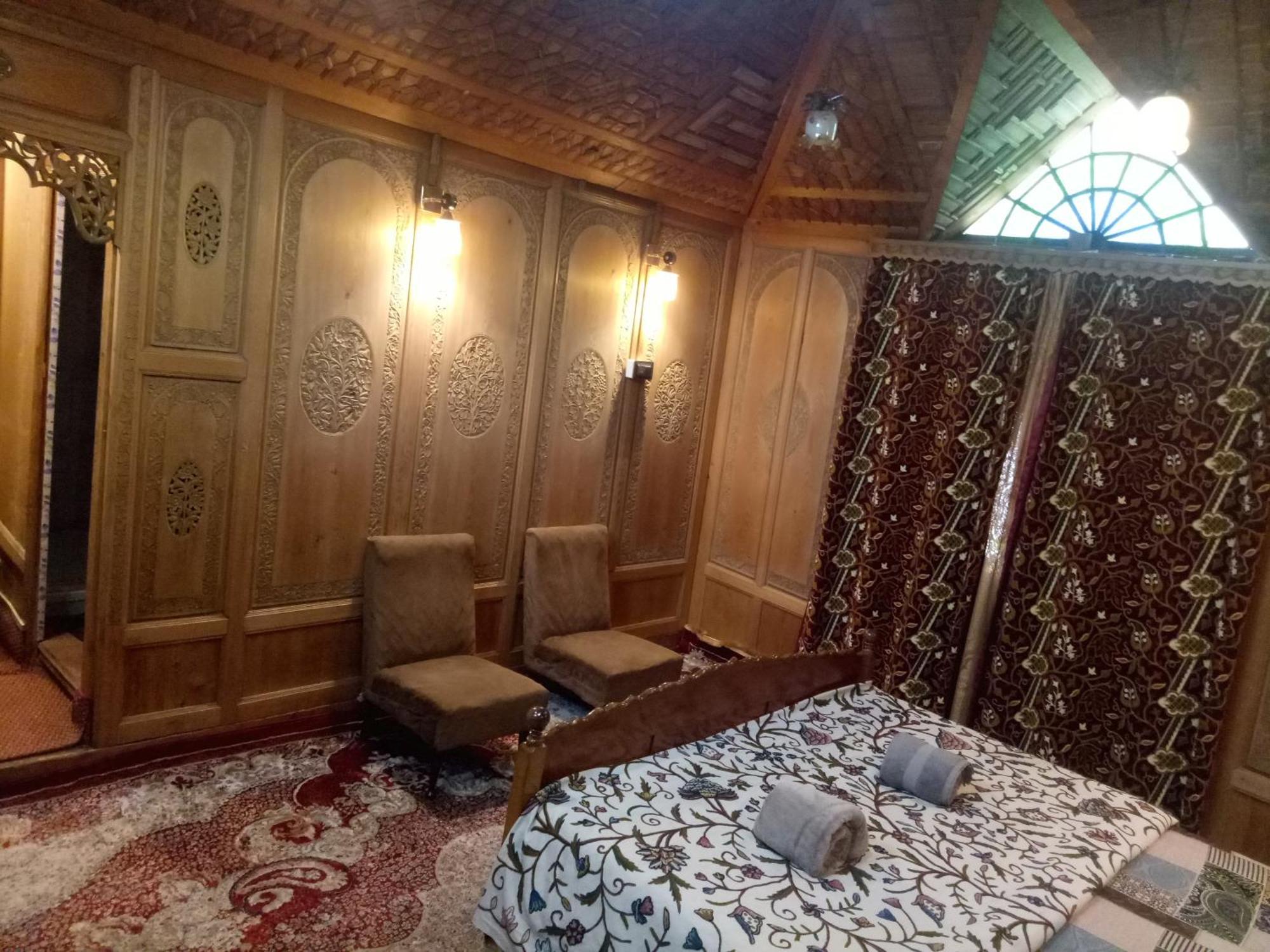 SrīnagarHouse Boat New Manora住宿加早餐旅馆 外观 照片