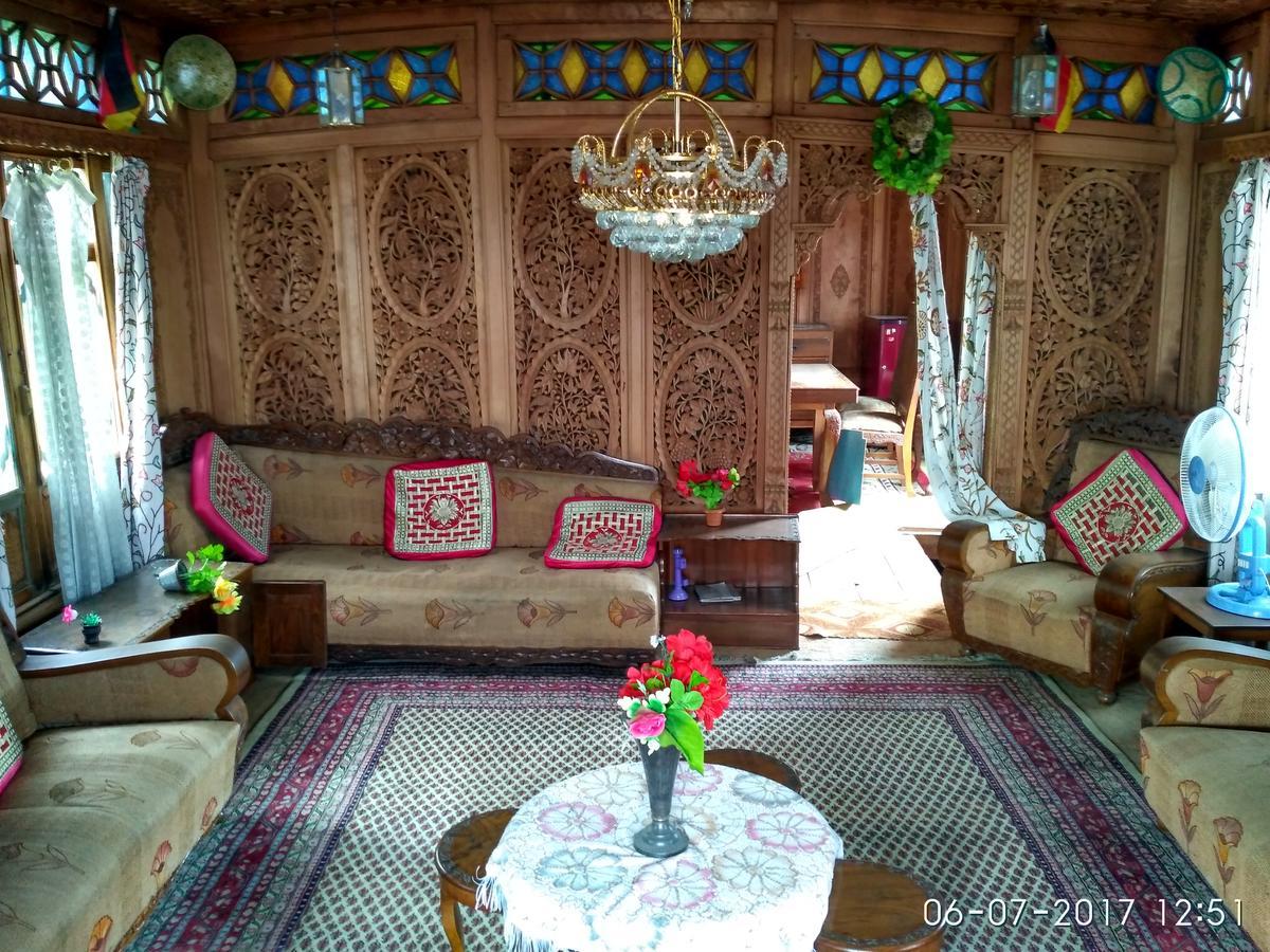 SrīnagarHouse Boat New Manora住宿加早餐旅馆 外观 照片