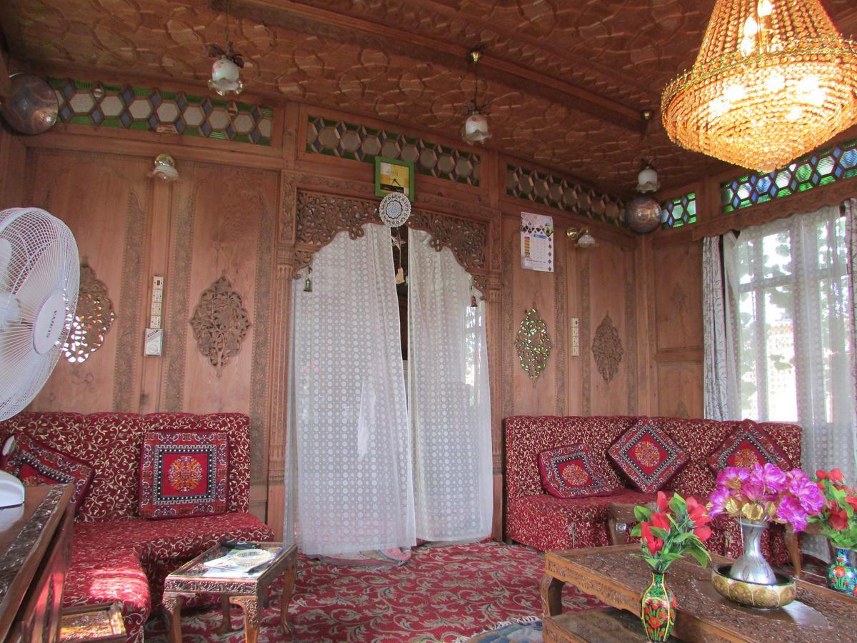 SrīnagarHouse Boat New Manora住宿加早餐旅馆 外观 照片